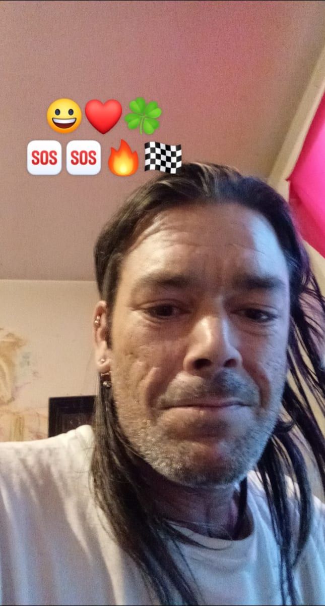 Matt - Annonces gay à Montmollin Profil de Matt, 38 ans, Annonces gay à Montmollin (Neuchâtel)