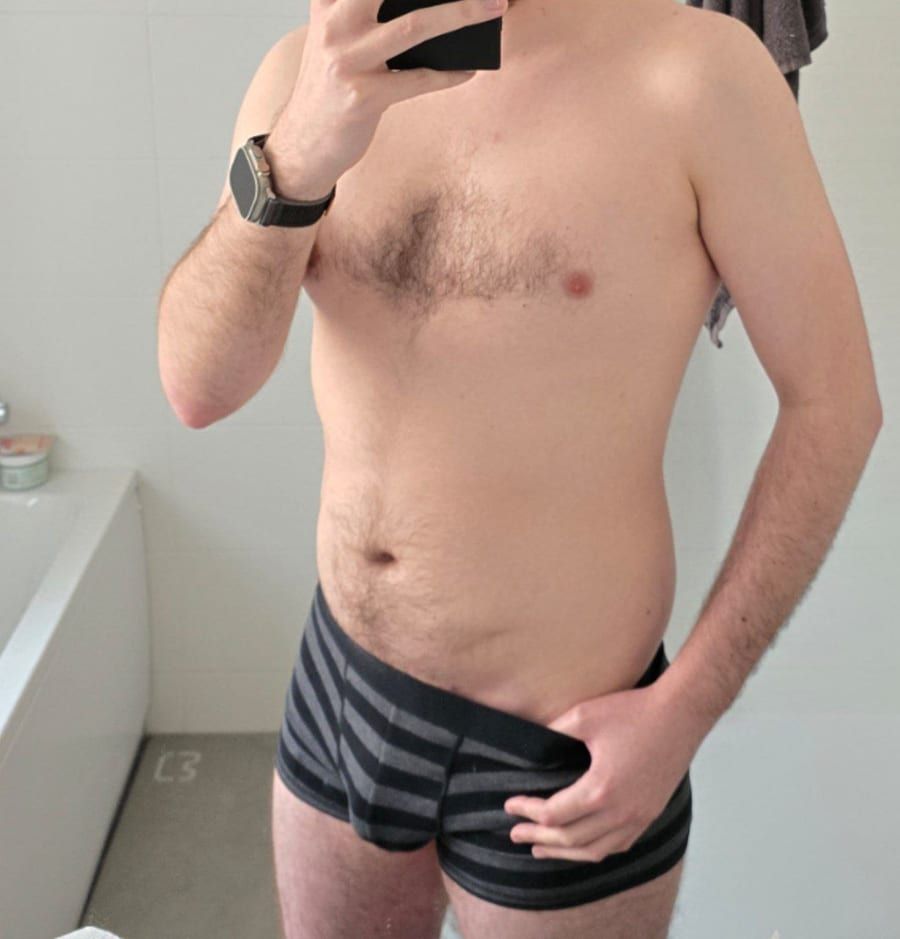 Keurtis - Annonces gay à Fresens Profil de Keurtis, 41 ans, Annonces gay à Fresens (Neuchâtel)