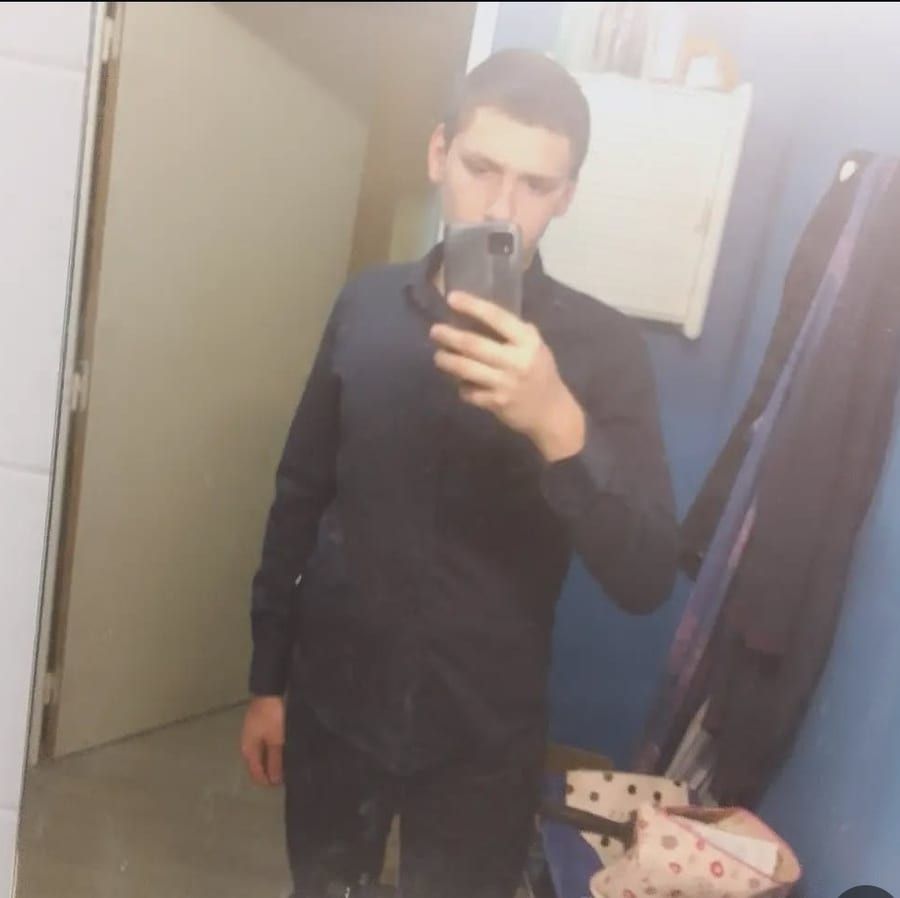 Rachide - Annonces gay à Fenin Profil de Rachide, 26 ans, Annonces gay à Fenin (Neuchâtel)