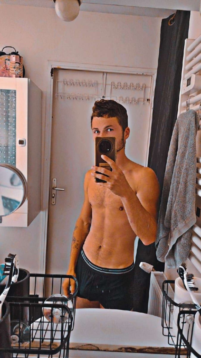 Corado - Annonces gay à Corcelles NE Profil de Corado, 29 ans, Annonces gay à Corcelles NE (Neuchâtel)