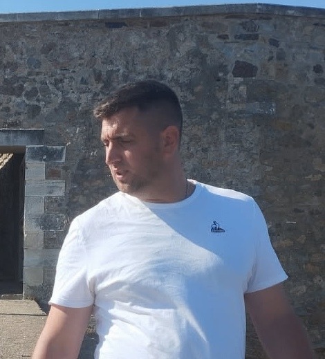 Profil de Nihad, 38 ans, Annonces gay à Cornaux NE (Neuchâtel)