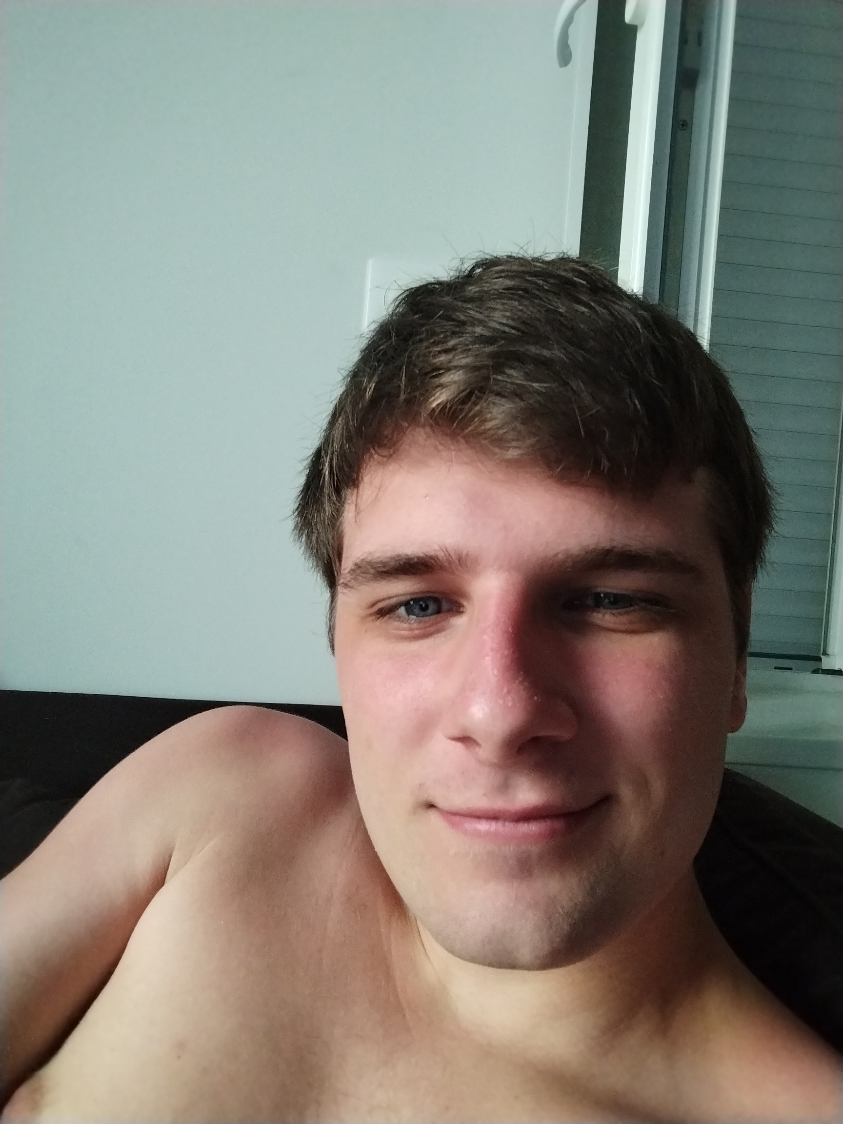 Bill - Annonces gay à Marin-Epagnier Profil de Bill, 30 ans, Annonces gay à Marin-Epagnier (Neuchâtel)