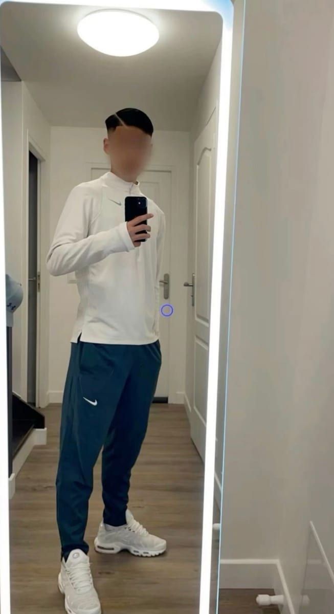 Jean-wilson - Annonces gay à Les Hauts-Geneveys Profil de Jean-wilson, 29 ans, Annonces gay à Les Hauts-Geneveys (Neuchâtel)