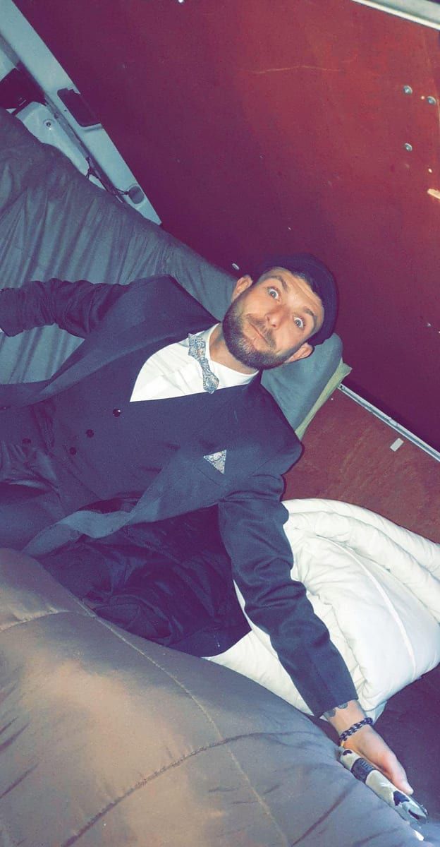 Lester - Annonces gay à Fresens Profil de Lester, 38 ans, Annonces gay à Fresens (Neuchâtel)