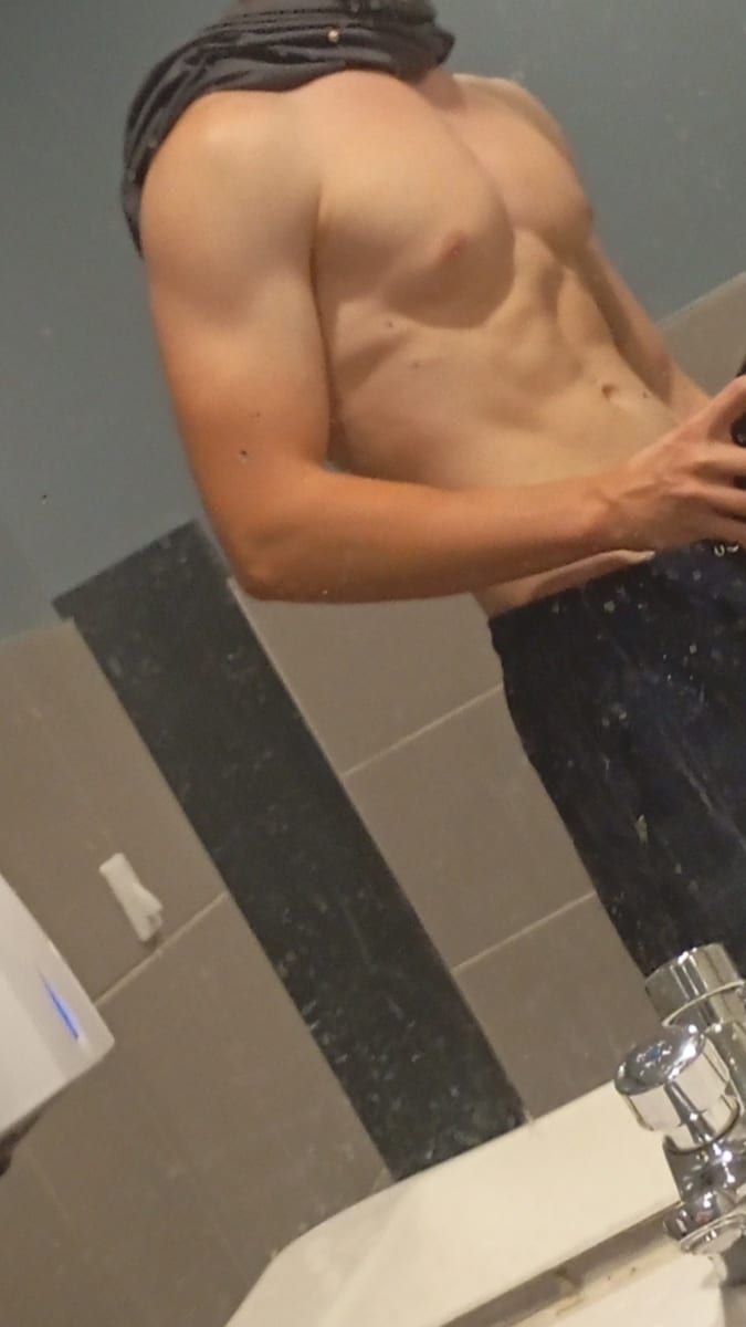 Andry - Annonces gay à La Chaux-de-Fonds Profil de Andry, 39 ans, Annonces gay à La Chaux-de-Fonds (Neuchâtel)