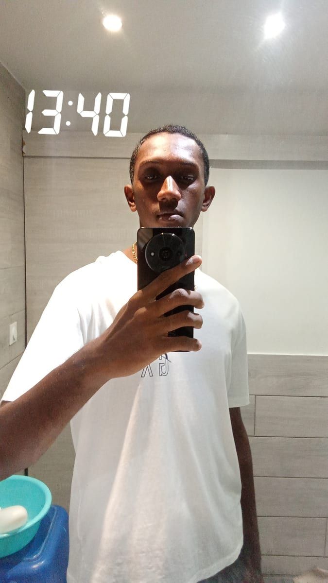 Zaim - Annonces gay à Chézard-St-Martin Profil de Zaim, 32 ans, Annonces gay à Chézard-St-Martin (Neuchâtel)