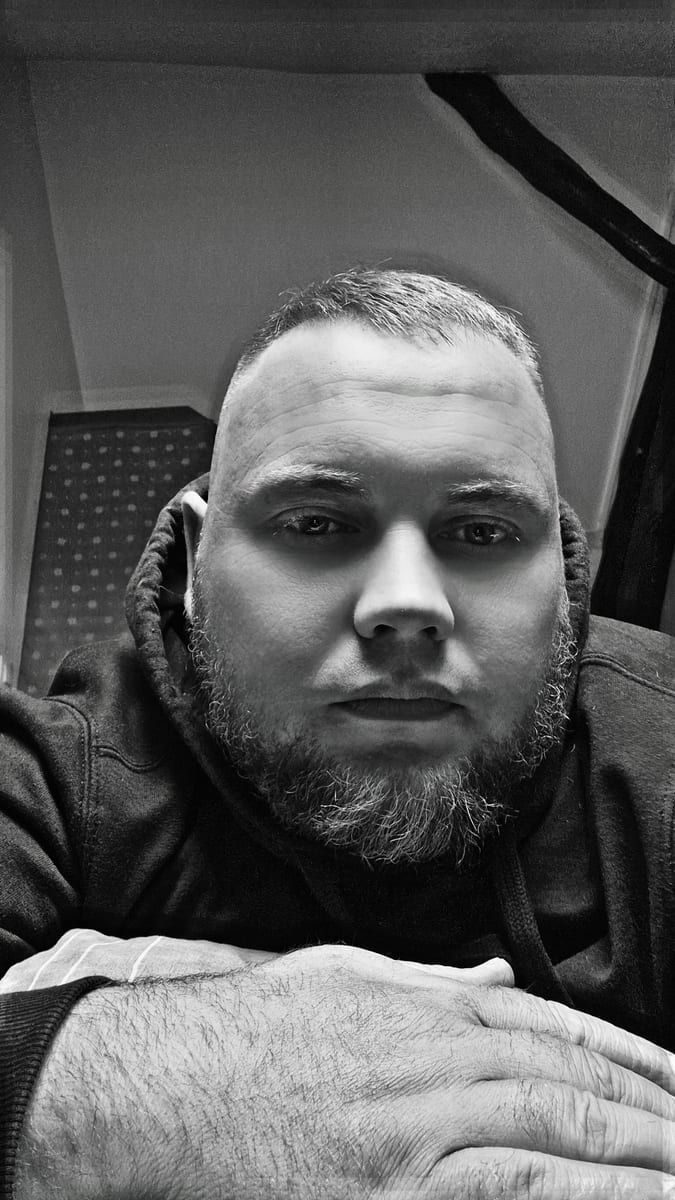 Angelbert - Annonces gay à Nods Profil de Angelbert, 41 ans, Annonces gay à Nods (Neuchâtel)