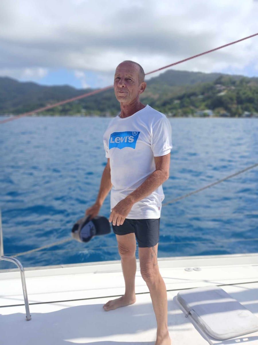 Ives - Annonces gay à Fleurier Profil de Ives, 28 ans, Annonces gay à Fleurier (Neuchâtel)