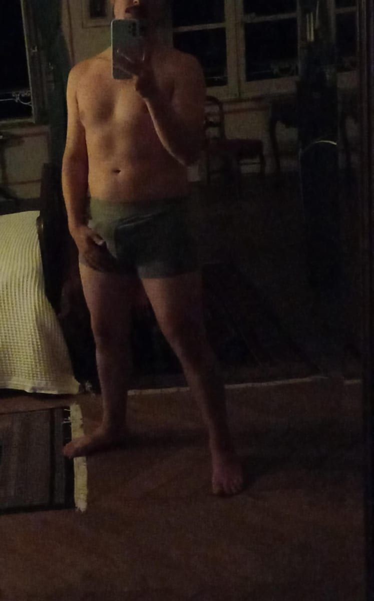 Thymote - Annonces gay à Peseux Profil de Thymote, 23 ans, Annonces gay à Peseux (Neuchâtel)