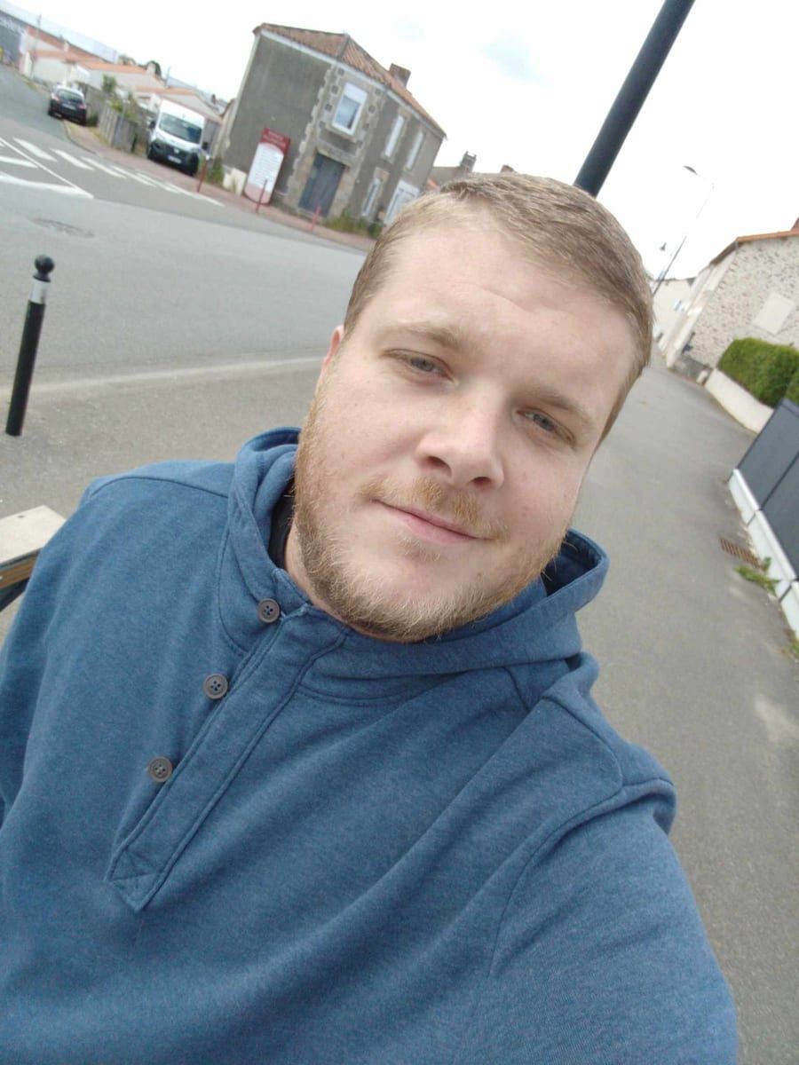 Soufian - Annonces gay à Cressier NE Profil de Soufian, 40 ans, Annonces gay à Cressier NE (Neuchâtel)