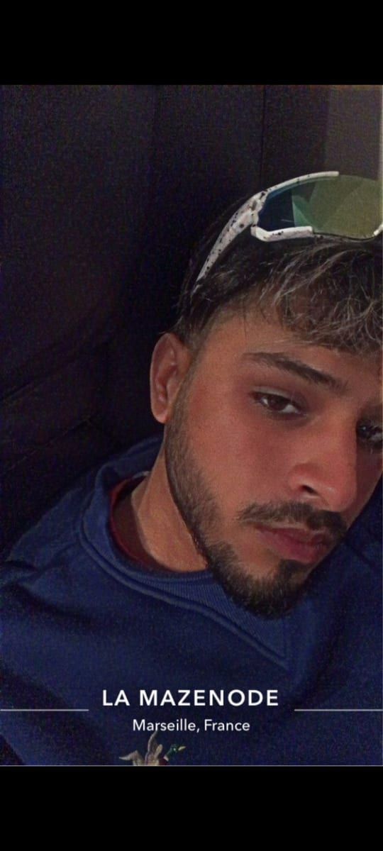 Hari - Annonces gay à Chambrelien Profil de Hari, 39 ans, Annonces gay à Chambrelien (Neuchâtel)