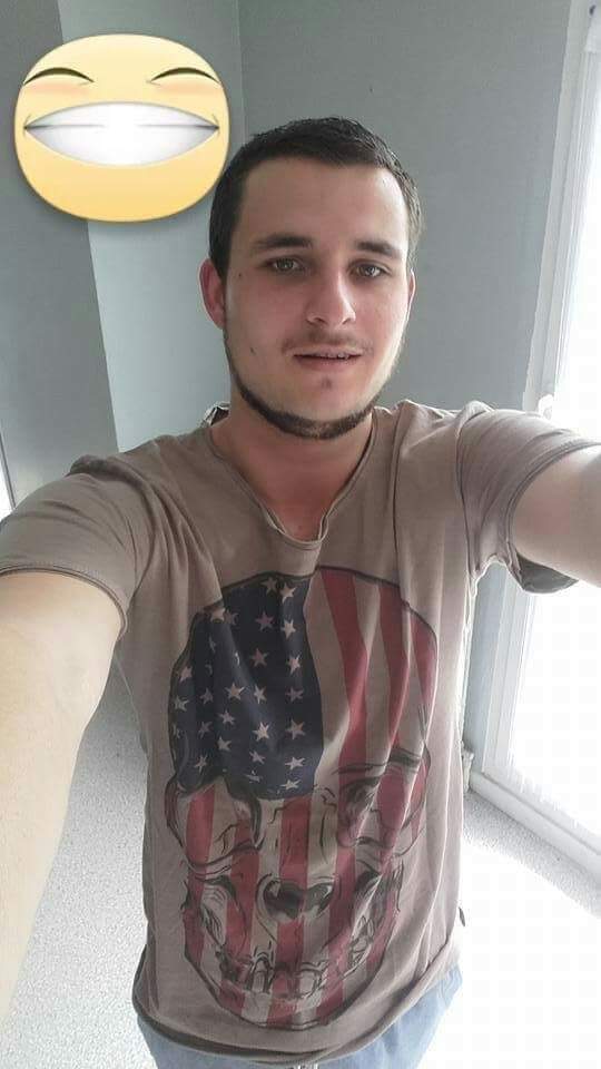 Grégoire - Annonces gay à Cortaillod Profil de Grégoire, 26 ans, Annonces gay à Cortaillod (Neuchâtel)