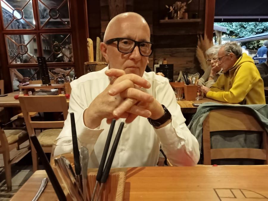 Eustache - Annonces gay à Les Geneveys-sur-Coffrane Profil de Eustache, 40 ans, Annonces gay à Les Geneveys-sur-Coffrane (Neuchâtel)