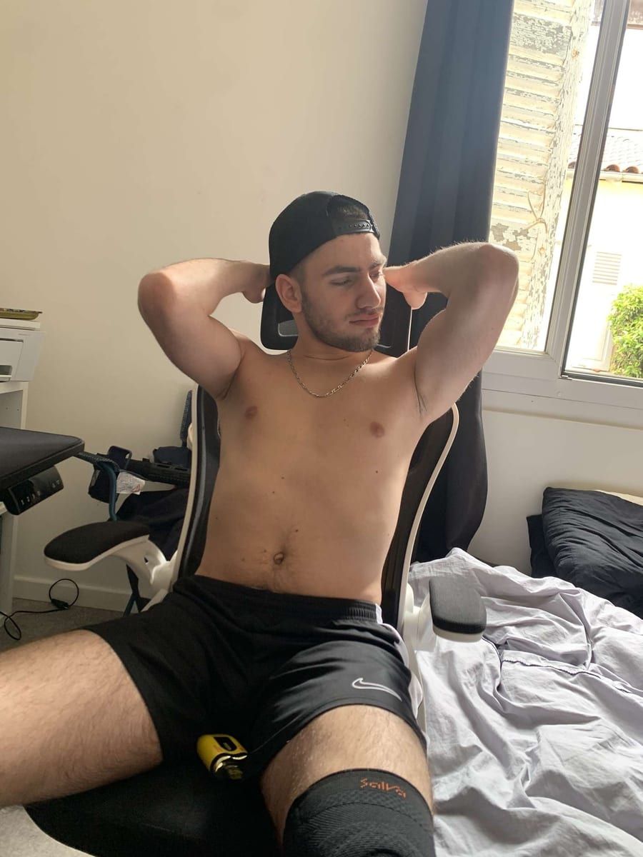 Berkan - Annonces gay à Fresens Profil de Berkan, 28 ans, Annonces gay à Fresens (Neuchâtel)