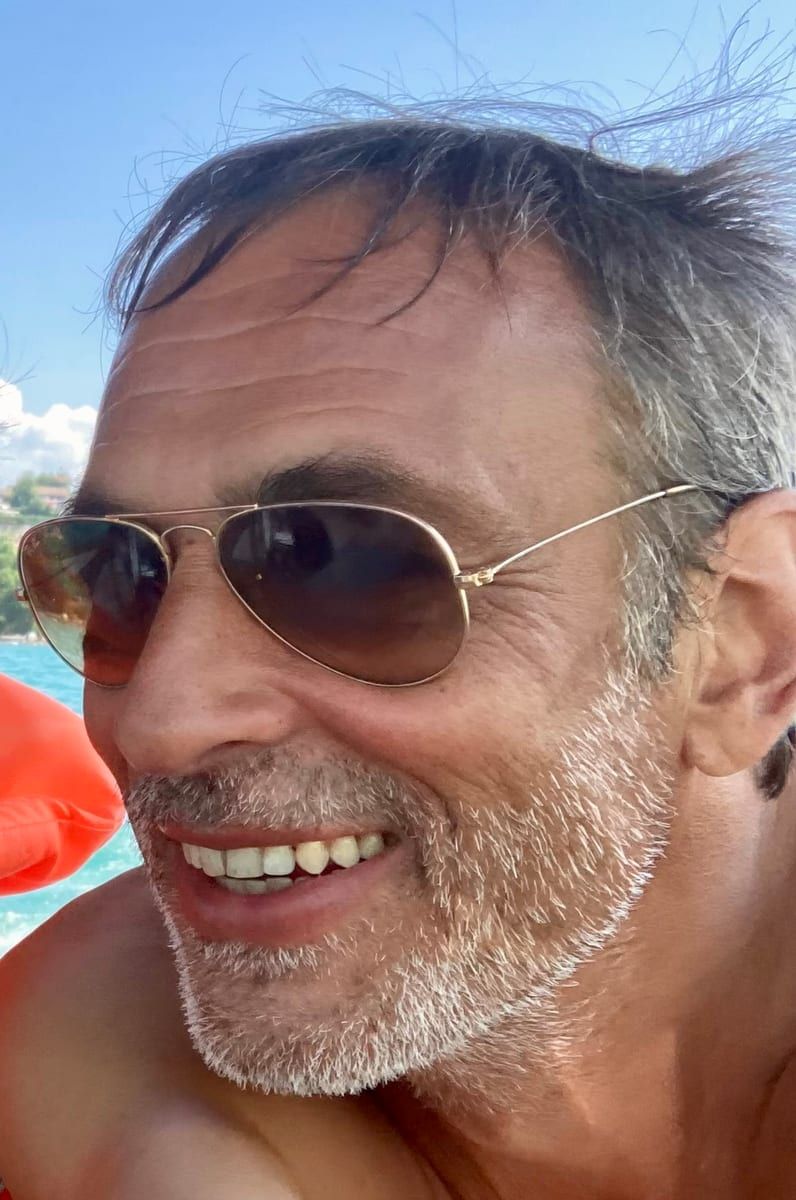 Profil de Ardian, 31 ans, Annonces gay à St-Aubin-Sauges (Neuchâtel)