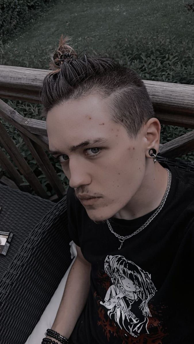 Giovanny - Annonces gay à Saules Profil de Giovanny, 28 ans, Annonces gay à Saules (Neuchâtel)