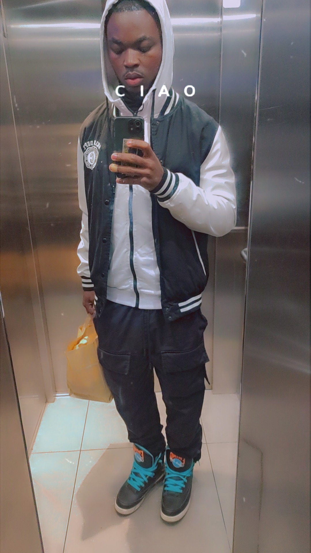 Manuarii - Annonces gay à Couvet Profil de Manuarii, 28 ans, Annonces gay à Couvet (Neuchâtel)