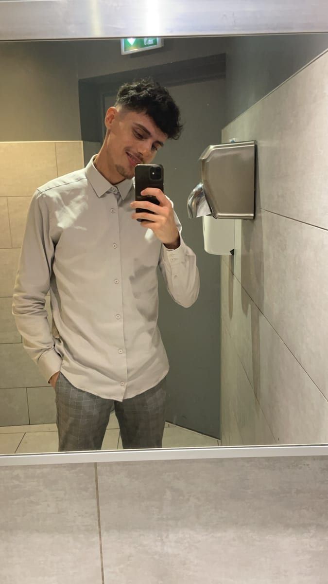 Profil de Liem, 23 ans, Annonces gay à Fontainemelon (Neuchâtel)
