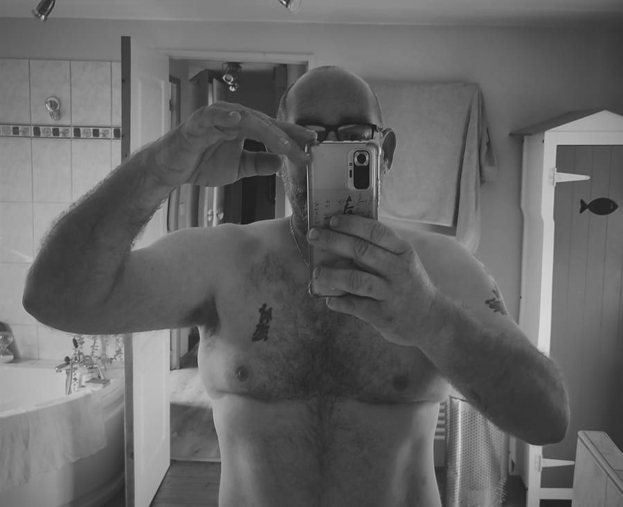 Yahel - Annonces gay à Enges Profil de Yahel, 33 ans, Annonces gay à Enges (Neuchâtel)
