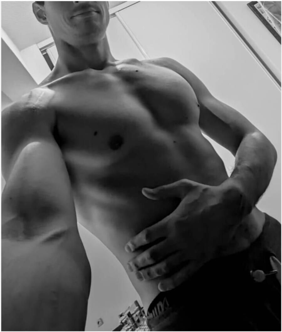Profil de Badreddine, 32 ans, Annonces gay à St-Aubin-Sauges (Neuchâtel)