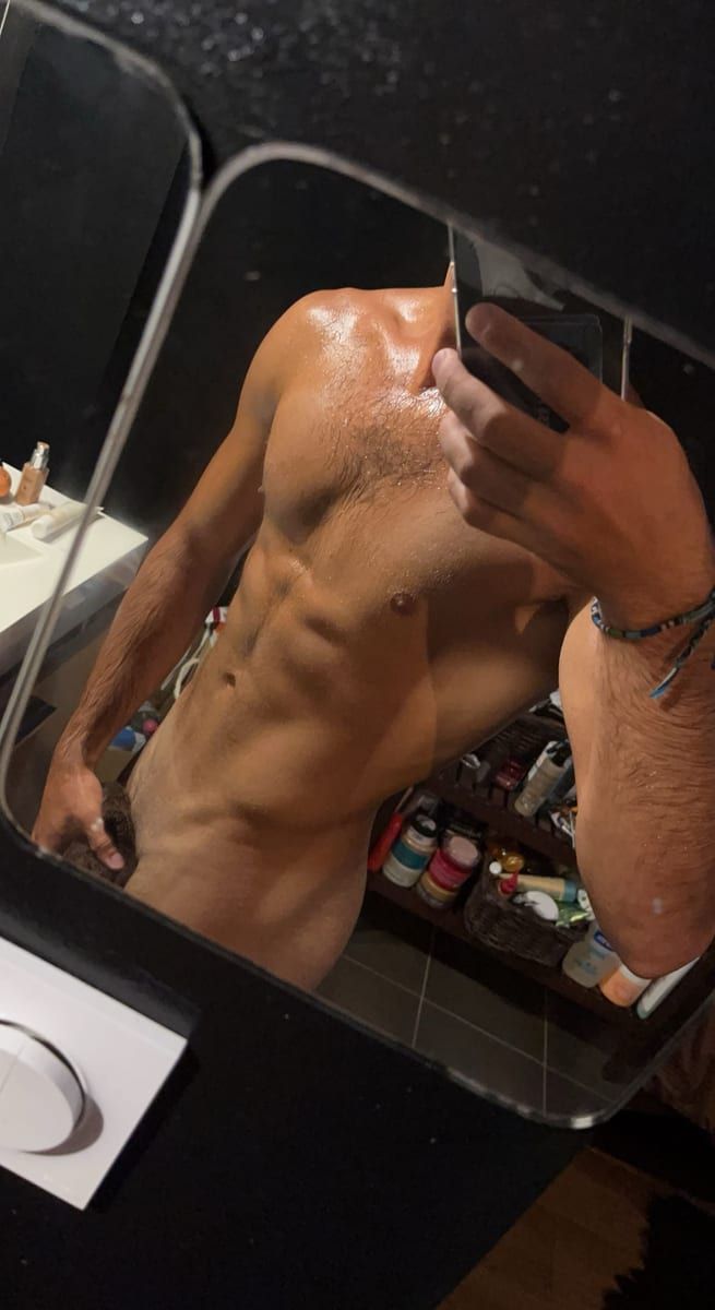Haik - Annonces gay à Petit-Martel Profil de Haik, 35 ans, Annonces gay à Petit-Martel (Neuchâtel)
