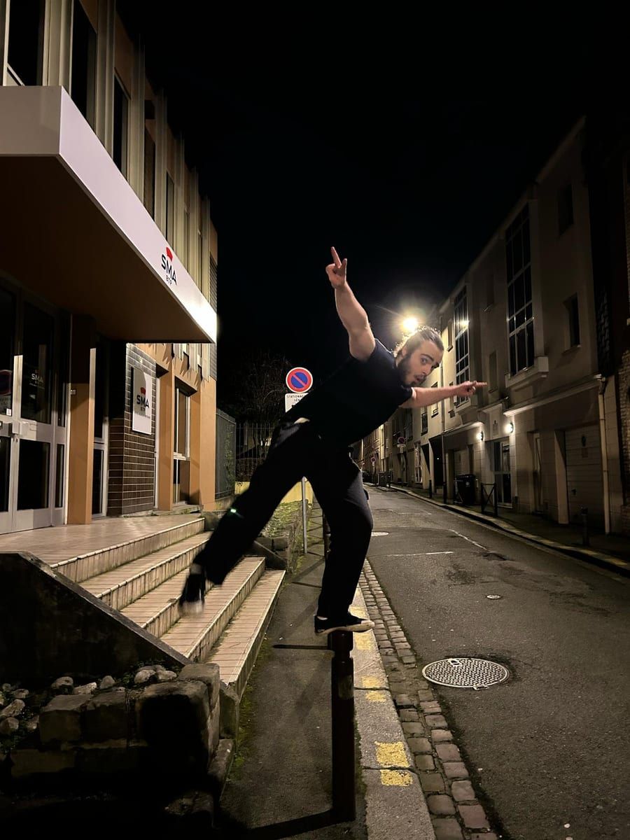 Salem - Annonces gay à La Cibourg Profil de Salem, 31 ans, Annonces gay à La Cibourg (Neuchâtel)