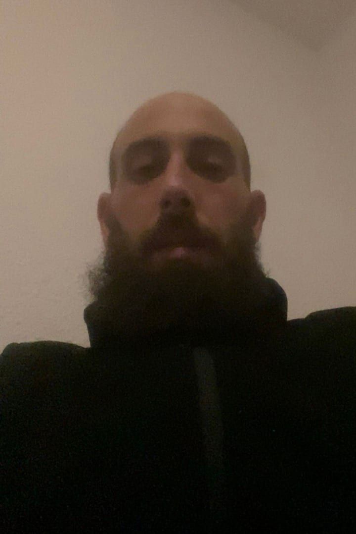 Aubry - Annonces gay à Bevaix Profil de Aubry, 43 ans, Annonces gay à Bevaix (Neuchâtel)