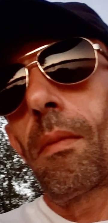 Soen - Annonces gay à Corcelles NE Profil de Soen, 39 ans, Annonces gay à Corcelles NE (Neuchâtel)