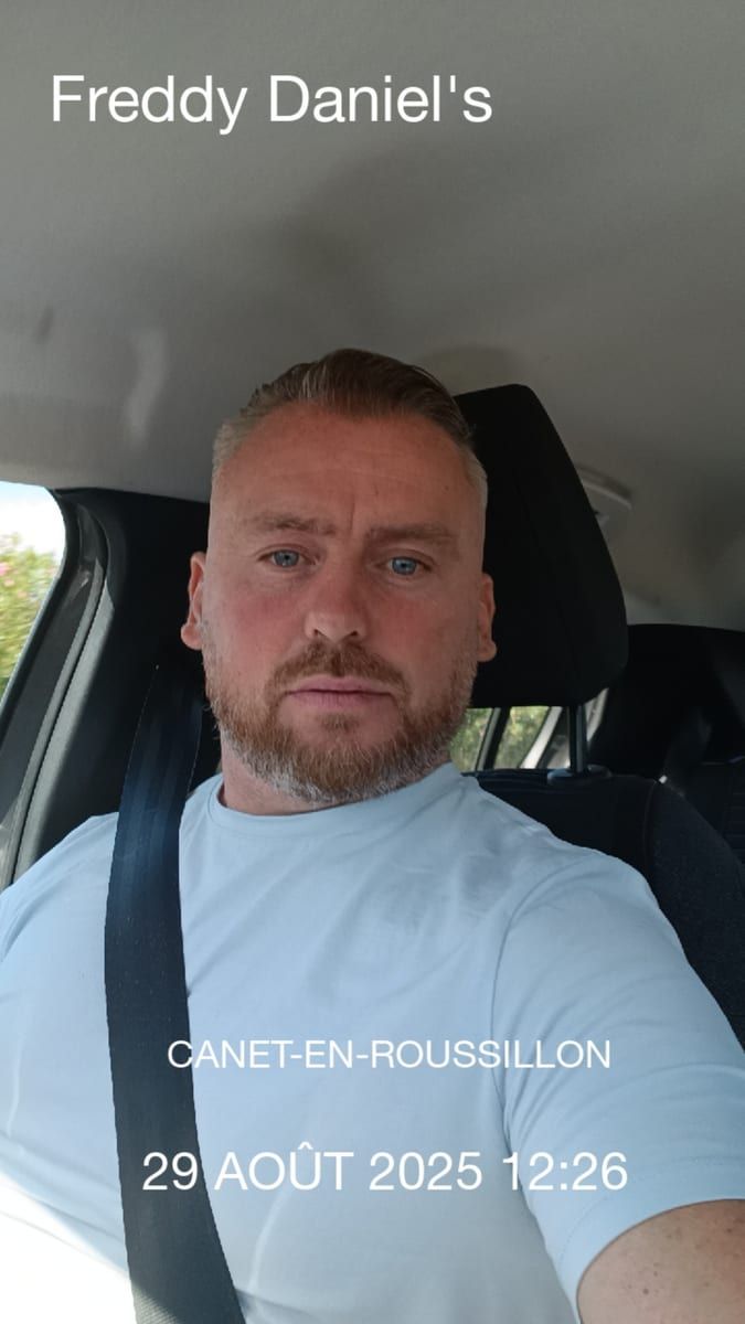 Sulyvann - Annonces gay à Corcelles NE Profil de Sulyvann, 26 ans, Annonces gay à Corcelles NE (Neuchâtel)