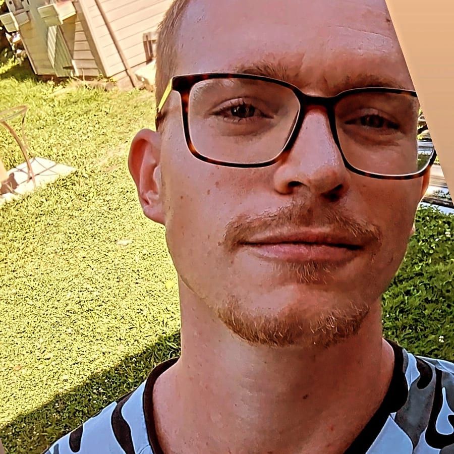 Rick - Annonces gay à Les Hauts-Geneveys Profil de Rick, 44 ans, Annonces gay à Les Hauts-Geneveys (Neuchâtel)