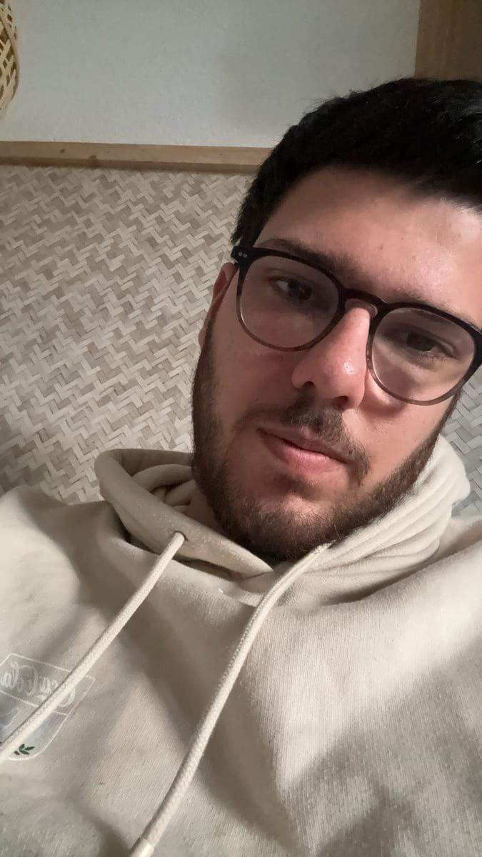 Ezzio - Annonces gay à Le Prévoux Profil de Ezzio, 42 ans, Annonces gay à Le Prévoux (Neuchâtel)