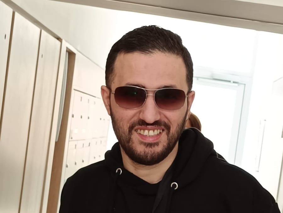 Georges-louis - Annonces gay à Vaumarcus Profil de Georges-louis, 42 ans, Annonces gay à Vaumarcus (Neuchâtel)