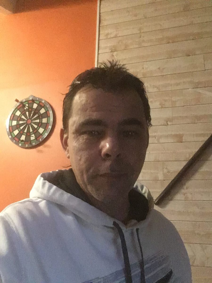 Slawko - Annonces gay à Wavre Profil de Slawko, 31 ans, Annonces gay à Wavre (Neuchâtel)