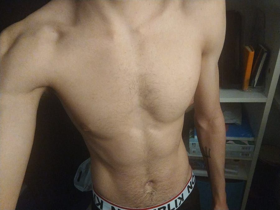 Noevan - Annonces gay à Le Prévoux Profil de Noevan, 26 ans, Annonces gay à Le Prévoux (Neuchâtel)