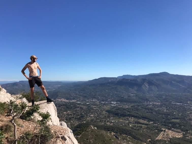 Alican - Annonces gay à La Châtagne Profil de Alican, 30 ans, Annonces gay à La Châtagne (Neuchâtel)
