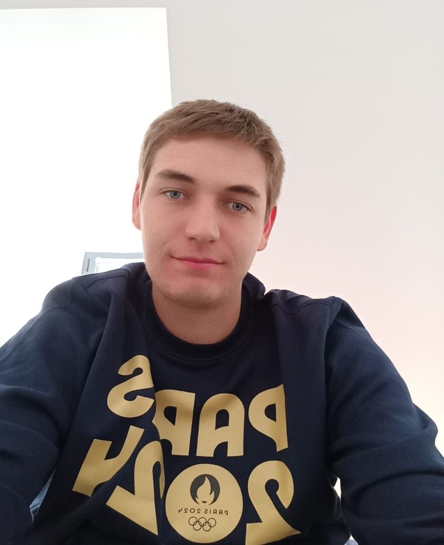 Oussoumane - Annonces gay à Valangin Profil de Oussoumane, 38 ans, Annonces gay à Valangin (Neuchâtel)