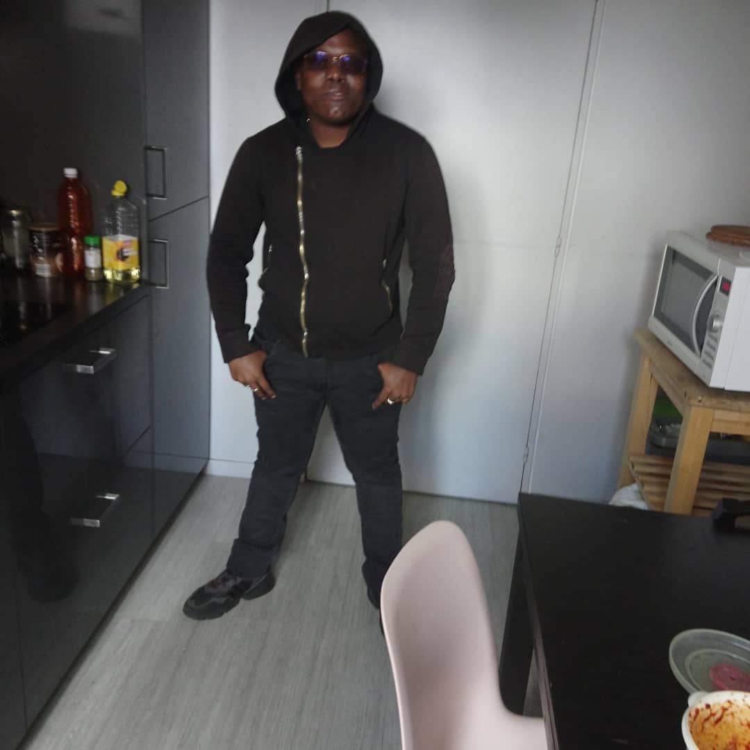 Profil de Mouhsine, 22 ans, Annonces gay à Auvernier (Neuchâtel)