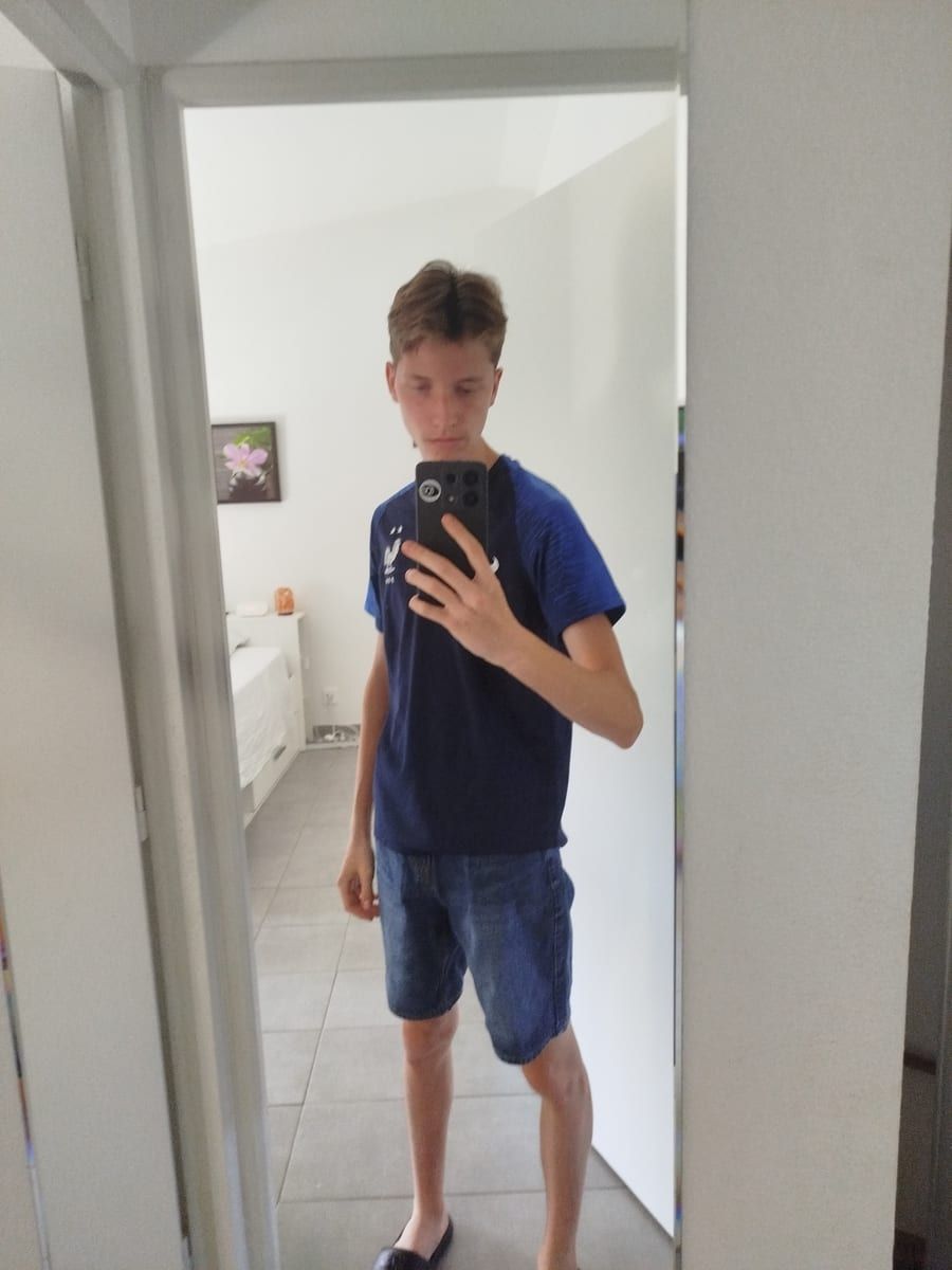 Yanick - Annonces gay à Les Verrières Profil de Yanick, 43 ans, Annonces gay à Les Verrières (Neuchâtel)