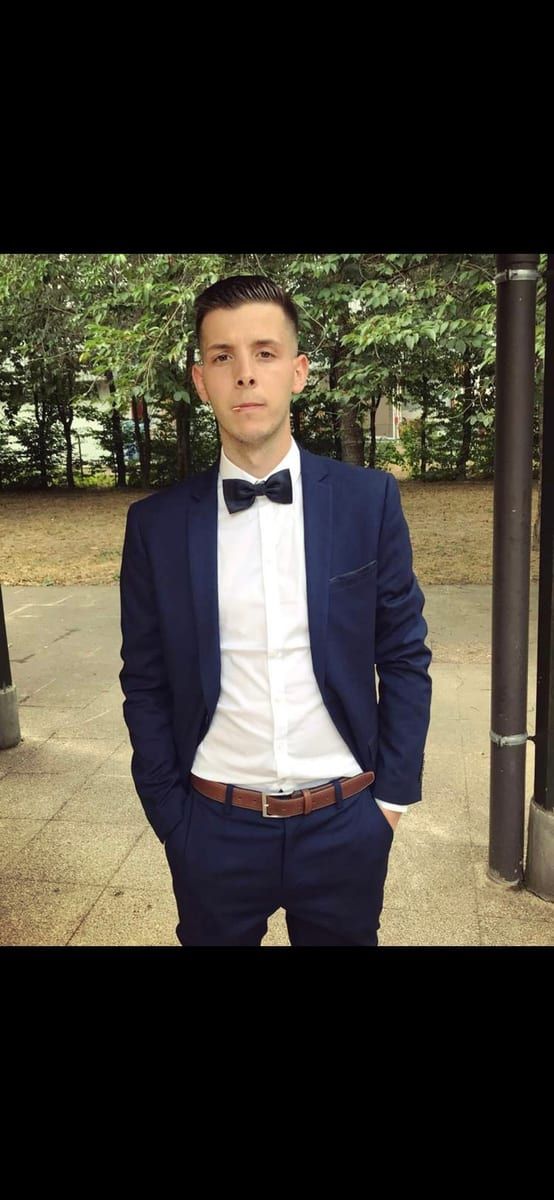 Ioannis - Annonces gay à Les Ponts-de-Martel Profil de Ioannis, 37 ans, Annonces gay à Les Ponts-de-Martel (Neuchâtel)