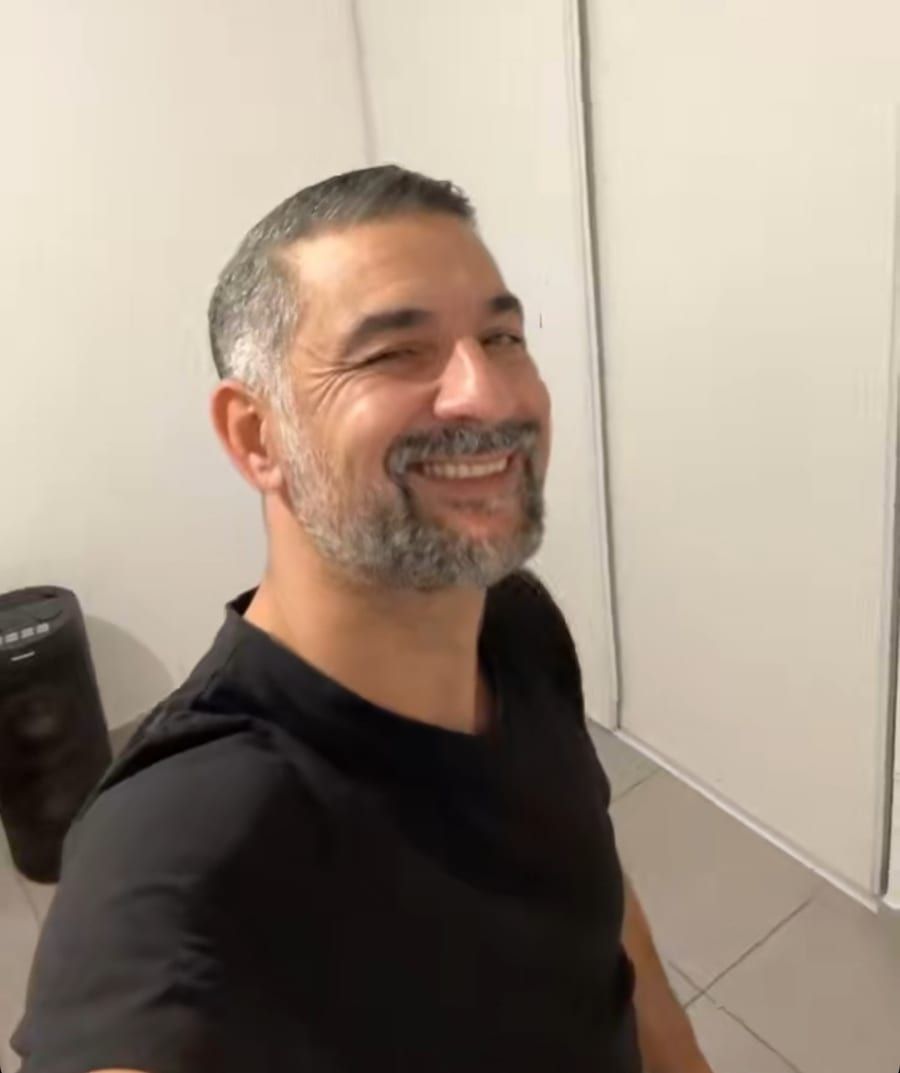 Josh - Annonces gay à Le Pâquier NE Profil de Josh, 41 ans, Annonces gay à Le Pâquier NE (Neuchâtel)