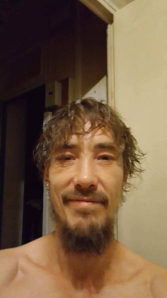 Profil de Shems, 34 ans, Annonces gay à La Côte-aux-Fées (Neuchâtel)