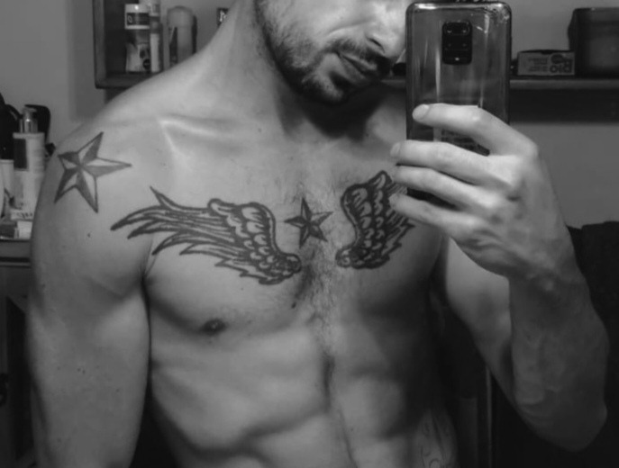 Sofyen - Annonces gay à Couvet Profil de Sofyen, 42 ans, Annonces gay à Couvet (Neuchâtel)