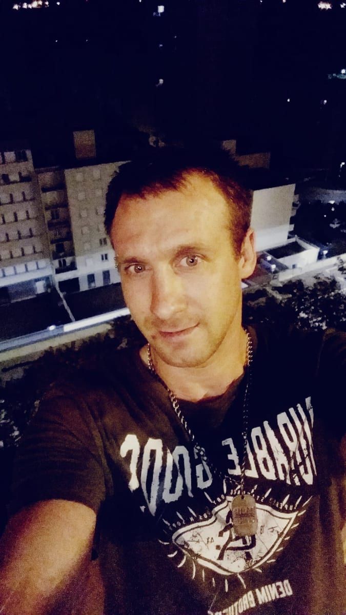 Profil de Liron, 36 ans, Annonces gay à Hauterive NE (Neuchâtel)