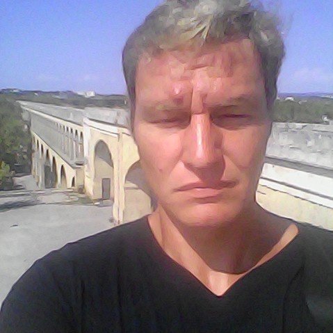 Enis - Annonces gay à Fretereules Profil de Enis, 25 ans, Annonces gay à Fretereules (Neuchâtel)