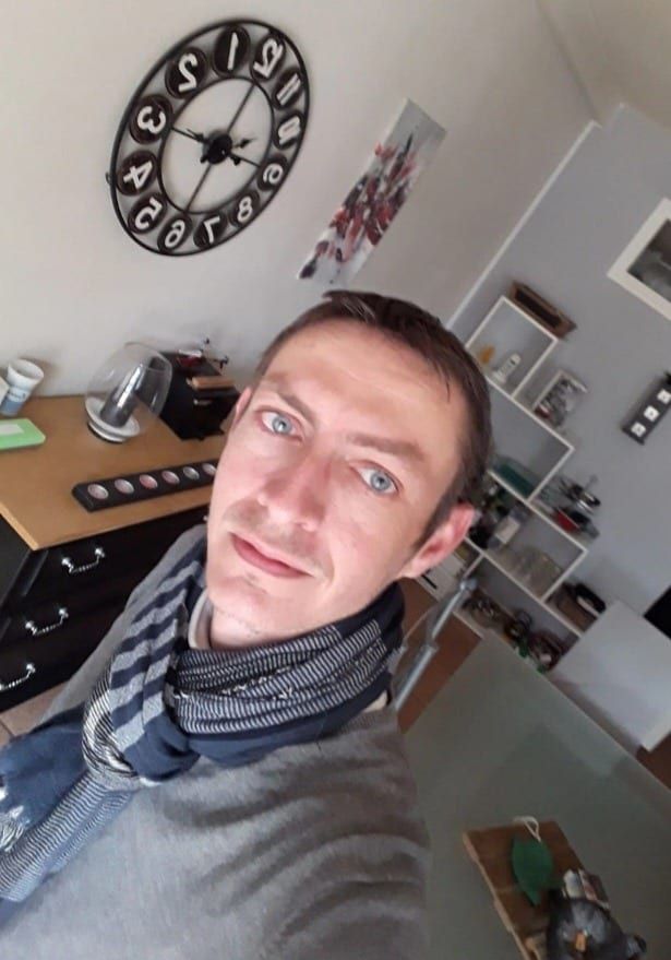 Ihsan - Annonces gay à Les Hauts-Geneveys Profil de Ihsan, 39 ans, Annonces gay à Les Hauts-Geneveys (Neuchâtel)