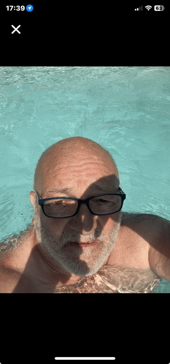 Mamadi - Annonces gay à Boudevilliers Profil de Mamadi, 31 ans, Annonces gay à Boudevilliers (Neuchâtel)
