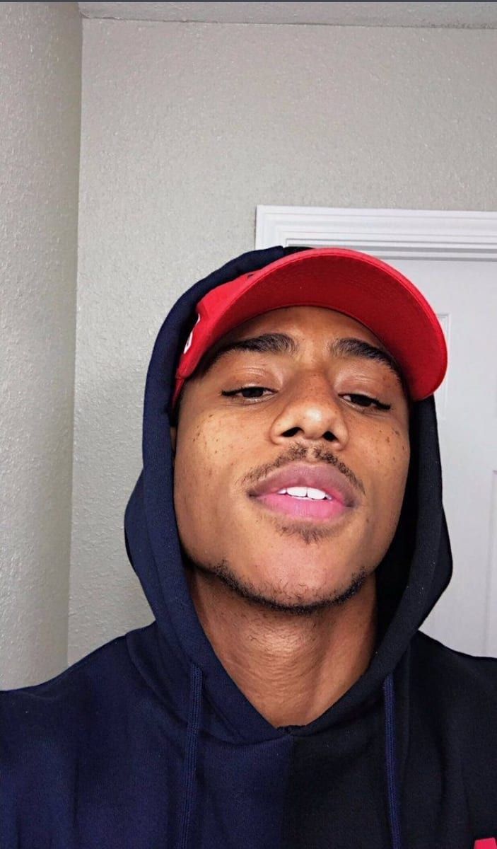 Jacques-emmanuel - Annonces gay à Le Pâquier NE Profil de Jacques-emmanuel, 25 ans, Annonces gay à Le Pâquier NE (Neuchâtel)