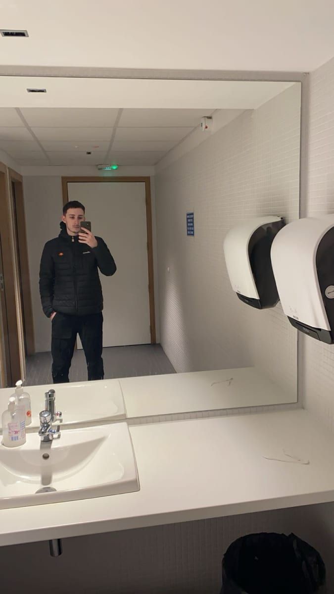 Gexan - Annonces gay à Le Landeron Profil de Gexan, 22 ans, Annonces gay à Le Landeron (Neuchâtel)