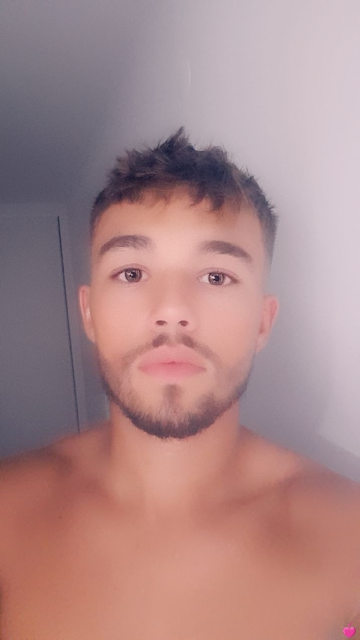 Yassir - Annonces gay latino à Neuchâtel Profil de Yassir, 39 ans, Annonces gay latino à Neuchâtel (Neuchâtel)