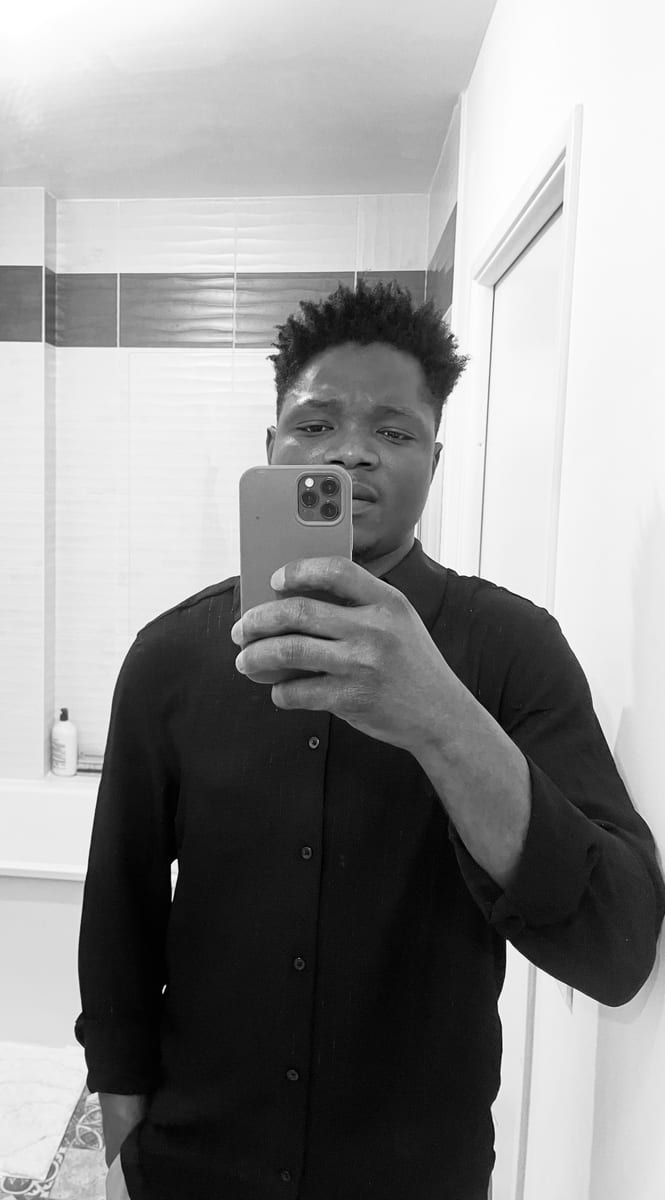 Jullian - Annonces gay à Bôle Profil de Jullian, 27 ans, Annonces gay à Bôle (Neuchâtel)